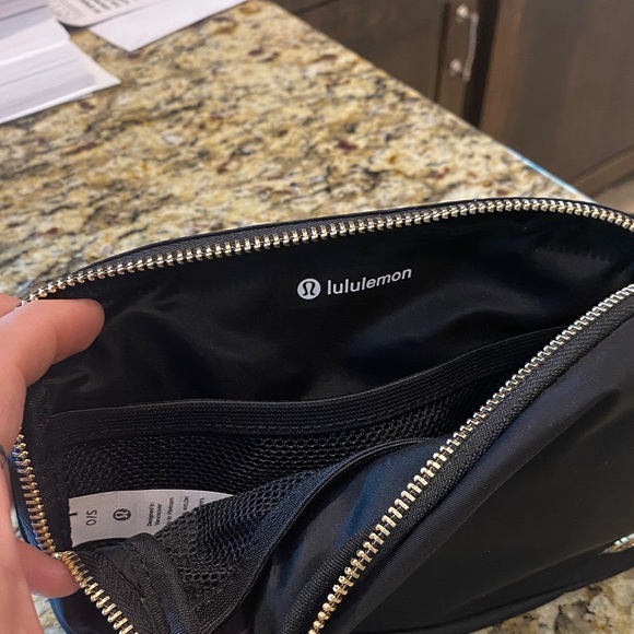 lululemon athletica Black Belt Bag with Gold Accents - Picture 4 of 4